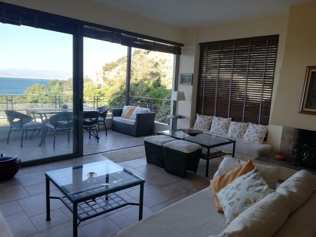 Villa Beautiful House By The Sea,Loutraki Skaloma. Esterno foto