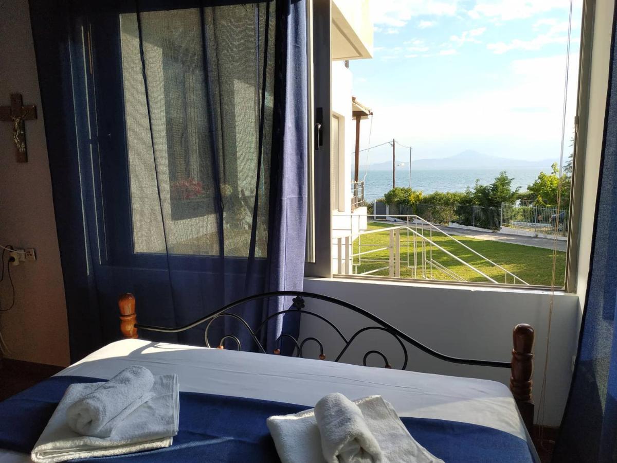 Villa Beautiful House By The Sea,Loutraki Skaloma. Esterno foto